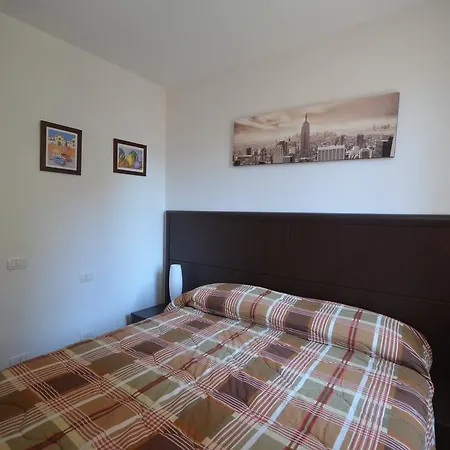 Leonardo House 2 *
