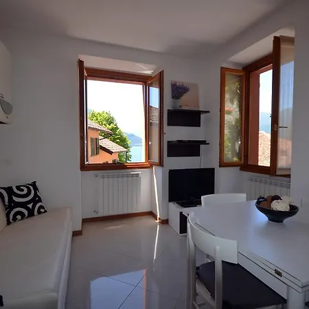 Leonardo House 2 ורנה