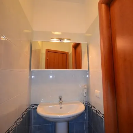 בית נופש Leonardo House 2 *