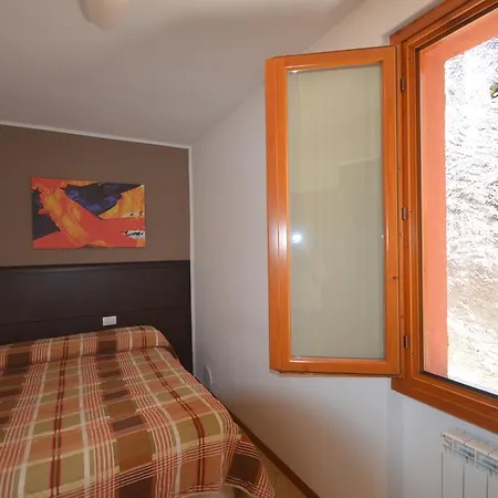 Leonardo House 2 בית נופש *