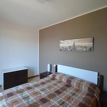 Leonardo House 2 בית נופש *