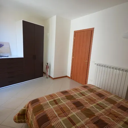 Leonardo House 2 בית נופש *